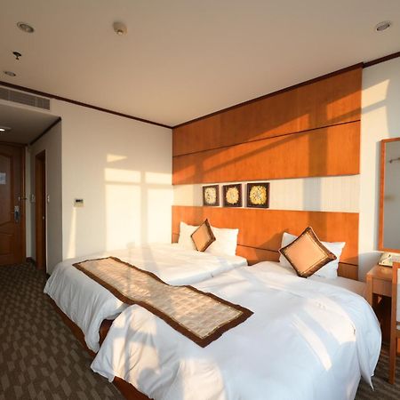 Danang Petro Hotel Екстериор снимка