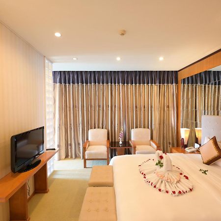 Danang Petro Hotel Екстериор снимка