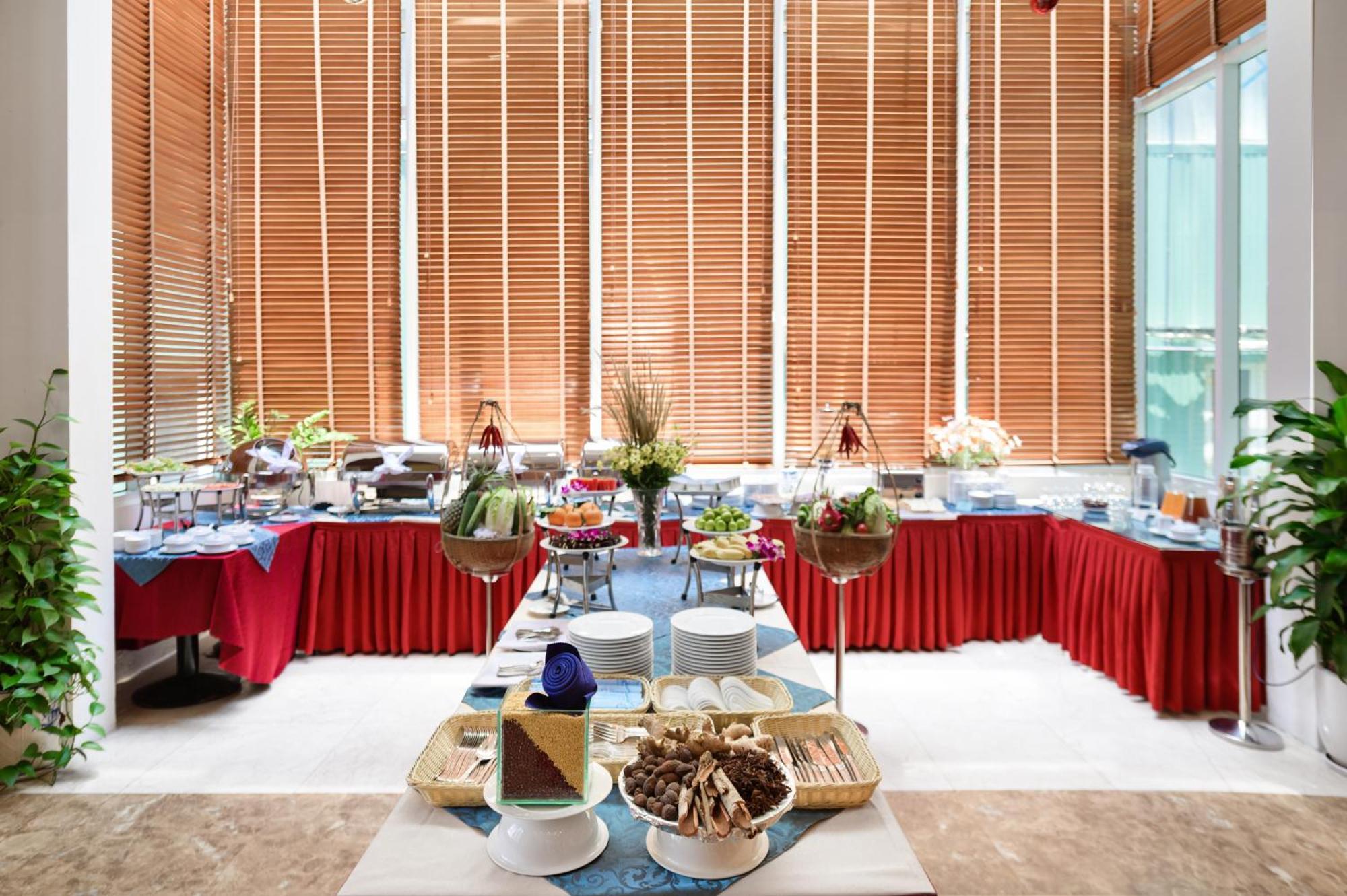 Danang Petro Hotel Екстериор снимка