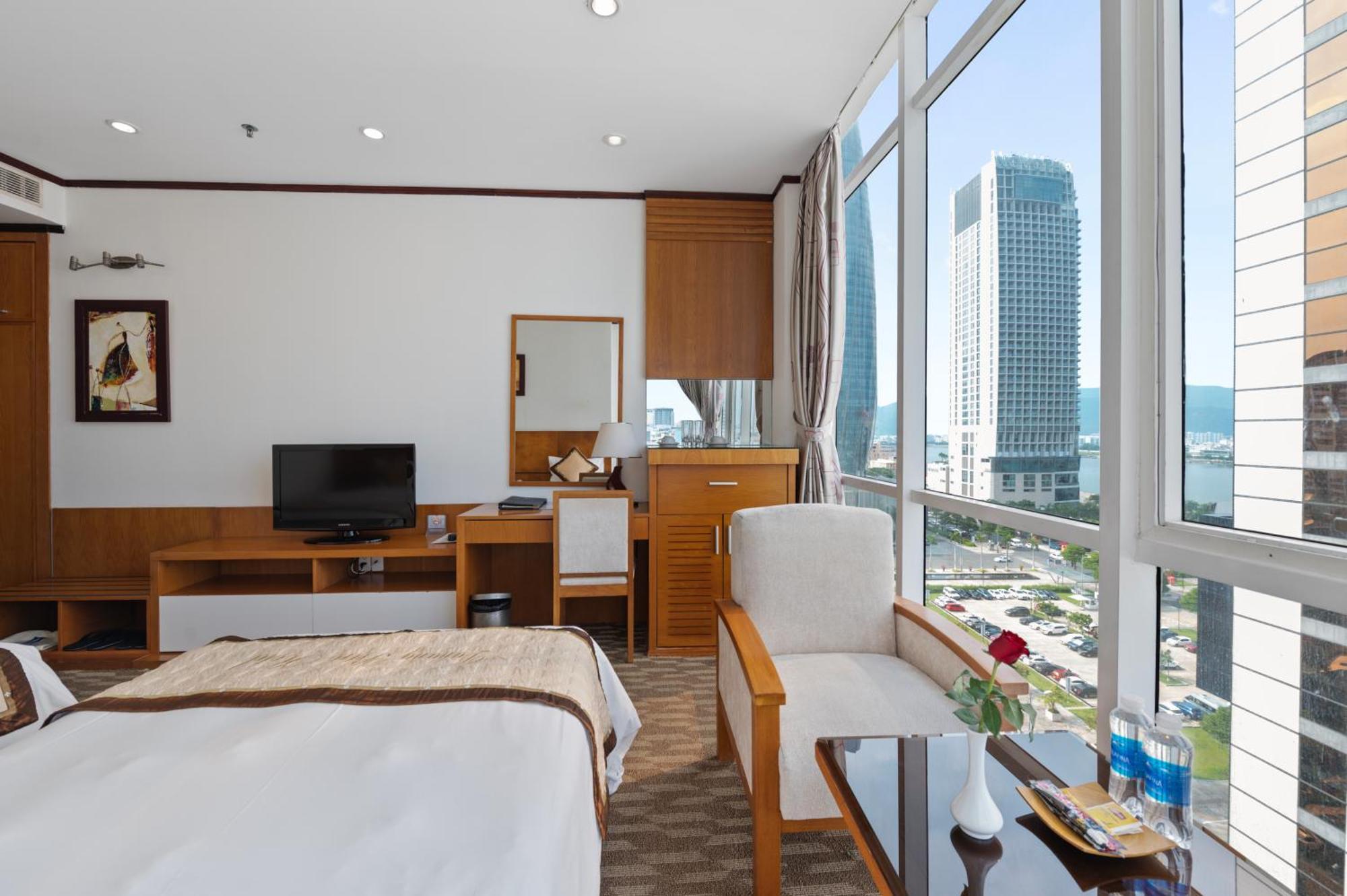 Danang Petro Hotel Екстериор снимка