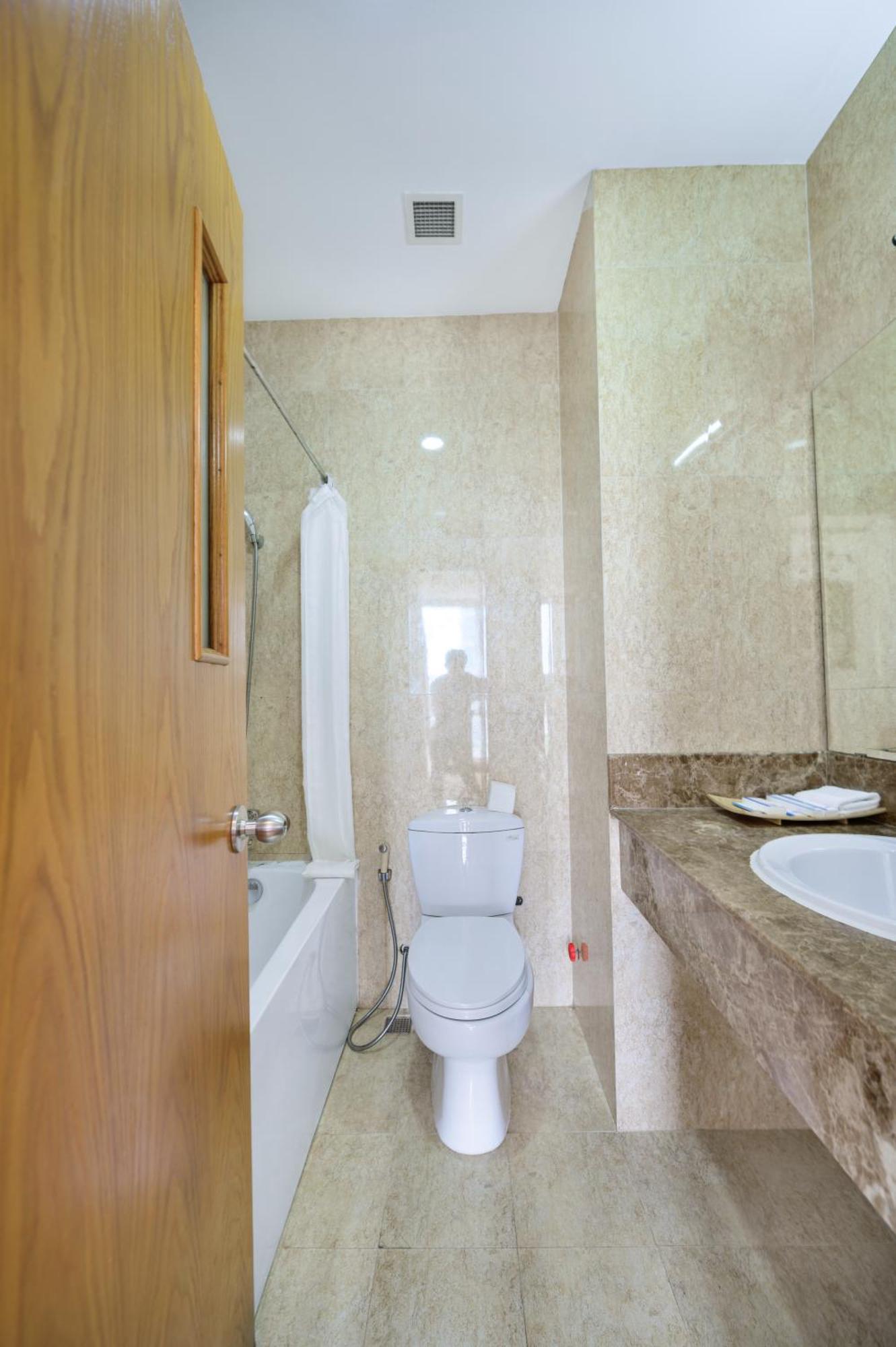 Danang Petro Hotel Екстериор снимка