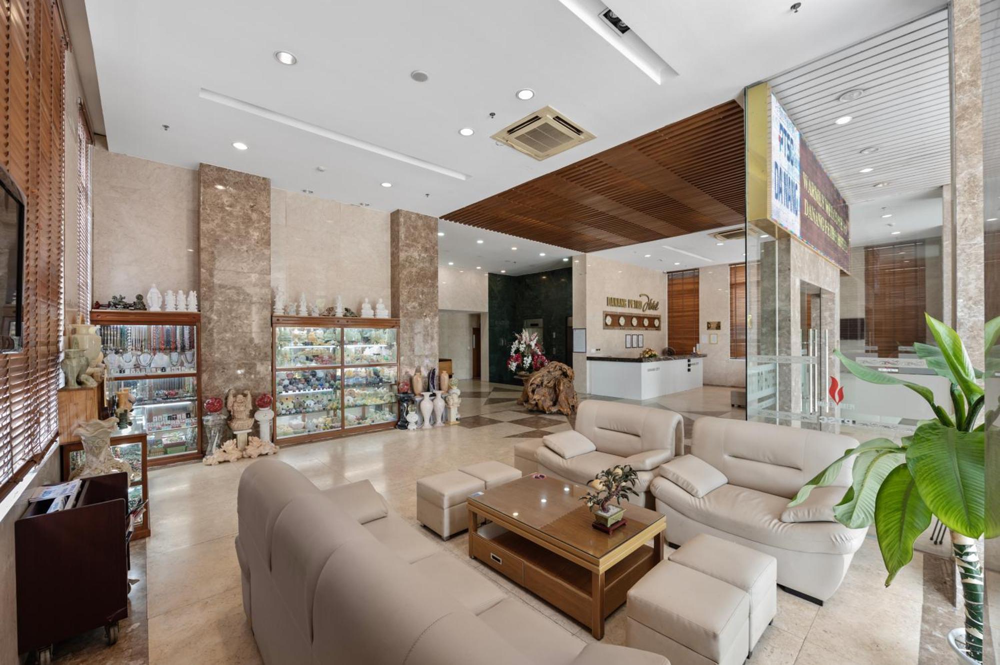 Danang Petro Hotel Екстериор снимка