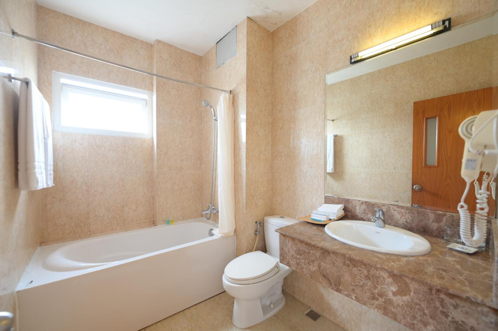 Danang Petro Hotel Екстериор снимка