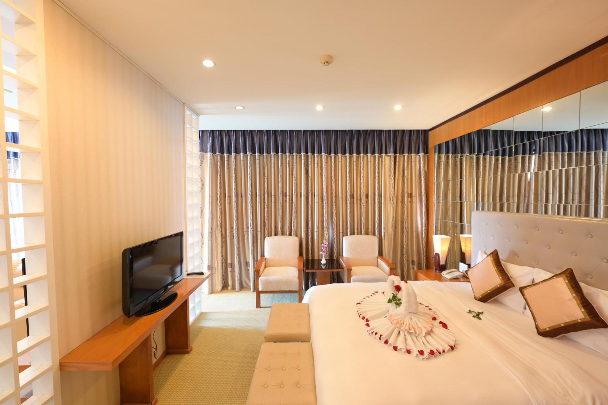 Danang Petro Hotel Екстериор снимка