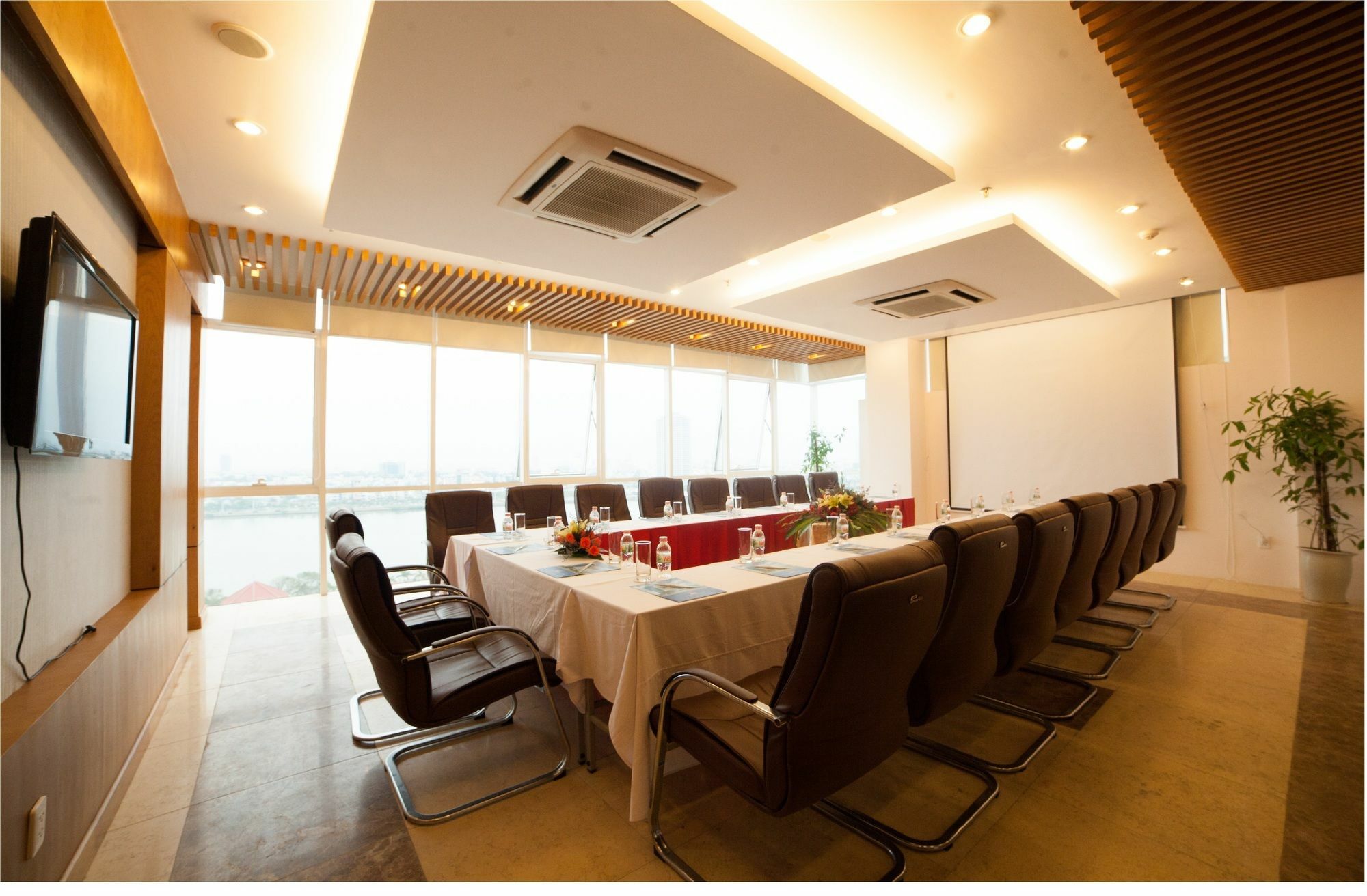 Danang Petro Hotel Екстериор снимка