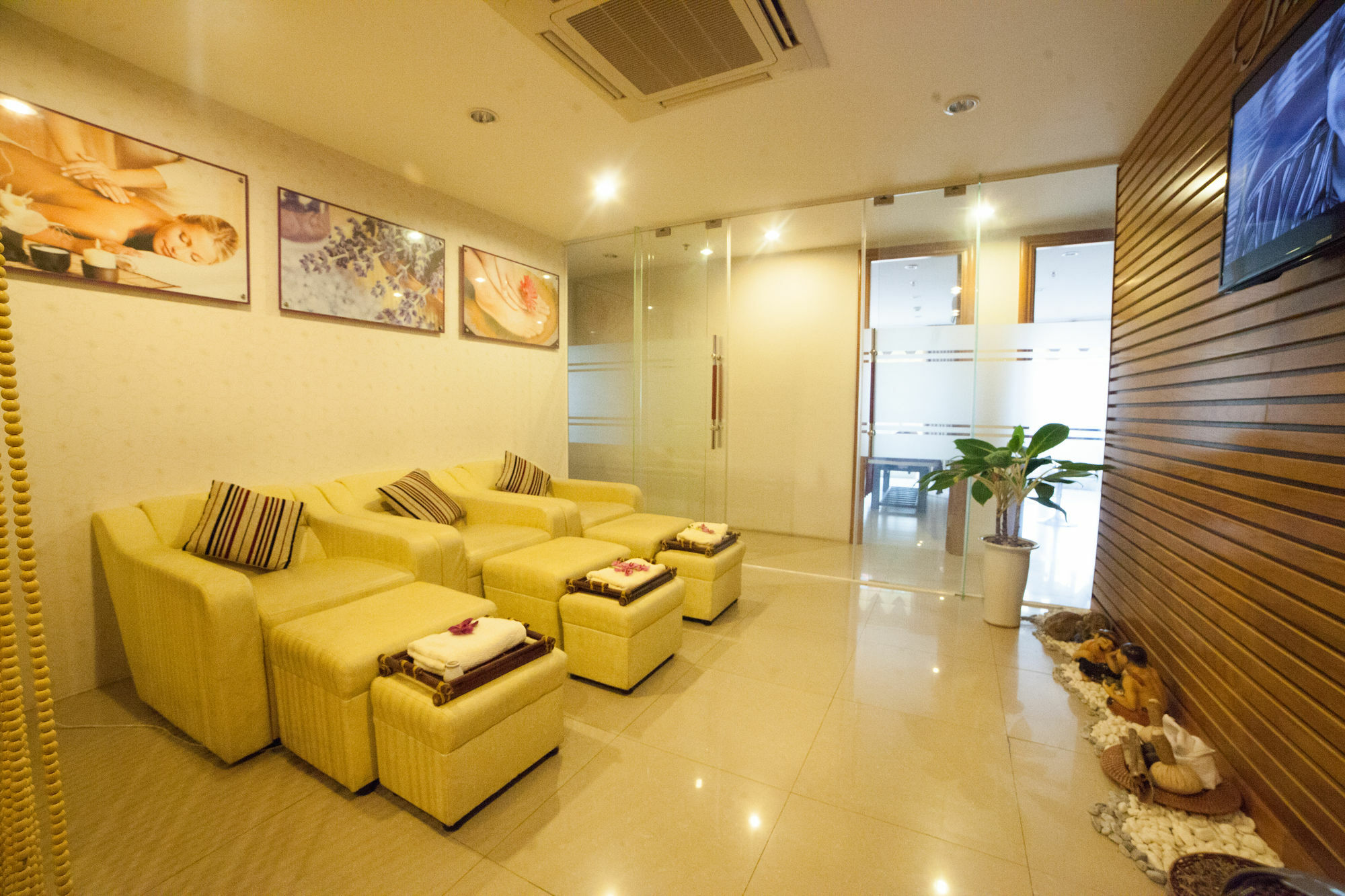 Danang Petro Hotel Екстериор снимка