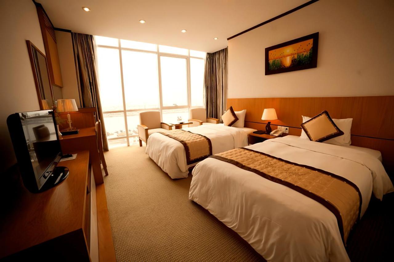 Danang Petro Hotel Екстериор снимка